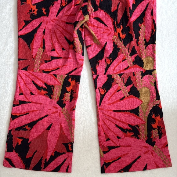 J. Crew | High-waisted Kickout Crop Pant in Palm-Print Grasscloth Pink/Black 12 - Picture 11 of 12